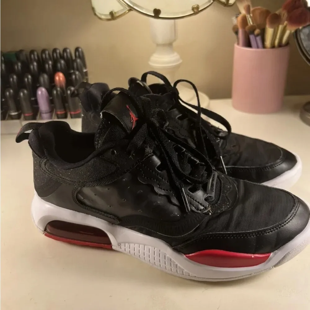 Nike Jordan Air Max 200 Bred Jumpman‎ Black Red Sz 6.5 Active Sneaker CD6105-006
